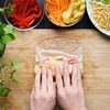 ライスペーパーは焼くとどうなる？溶ける・破ける原因とその対策について