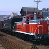 久大線の普通列車 16-2（2633列車とオハニ36 20）