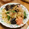 業務スーパーのきしめんで作った焼うどんが良き。