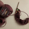 リーフ模様が可愛い！冬糸で編む「レーススカーフ」