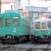 琴電片原町近くで1200形1255-1256号と瓦町FLAG号の交換