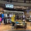シンプソンズグッズが買える店:東京・お台場・VANS ダイバーシティ東京プラザ店