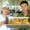 軍部隊では&quot;再生バーガー&quot;が人気だ