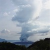 タール火山から噴煙
