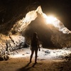 カオ・ハナプ・ナム洞窟で発見された巨大な人間の骨格