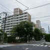 2022/08/14 南千住・不忍池散歩 02 都営荒川七丁目仲道アパート/稲荷社（荒川2丁目）/荒川区障害者福祉会館アクロス荒川/荒川二丁目公園/ゆいの森あらかわ/荒川二丁目踏み切り/荒川二丁目電停