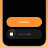 iPhoneのアラームがスライドでしか止まらない？ タップに戻す設定と、戻らない2つの場所