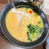 横浜らーめん 壱八家 スカイビル店｜横浜駅直結！濃厚家系ラーメン
