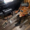 Gibson ES-335。