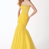 Must-Have Prom Dresses Styles for Hourglass Body Type 