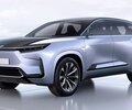 【トヨタ新型bZ5X】2025年「新EV3列シートSUV!」発売！最新情報、走行距離やサイズ、価格は？