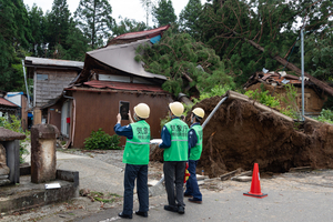 上越市三和区などの突風被害で気象台が現地調査　原因究明進める　建物被害は36件確認