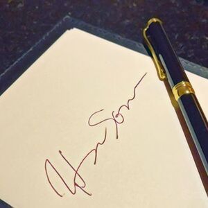 クレジットカードのサインを 馬鹿正直に漢字のフルネームサインにしてませんか サインの仕方など カード署名に関する疑問を解決 クレジットカードの読みもの クレジットカードのサインを 馬鹿正直に漢字のフルネームサインにしてませんか サインの仕方など カード署名に関する疑問を解決 クレジットカードの読みもの
