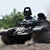 アイルランド発（datelined  Ireland）：　Ukrainian armor punches hole right through Russian lines