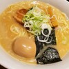 夜中のラーメンでふふふーん♪