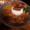 【ベジン】裏なんばでスパイス呑みでできるベジンさん！旨みたっぷりのおめで鯛カレーとスパイスサワーで軽く一杯！