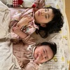 ４歳と0歳　3月17日　ヌンチャク