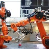 ミラノ・サローネに登場した「ロボット・バーテンダー」