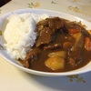 カレーと言えば？…東西で別れるビーフ、ポーク、そしてチキン♪