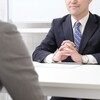 【既卒就活】アルバイトをしながら既卒での就職活動をするデメリットを解説！！（就活費用を貯める代替案あり）