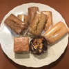 『マモンエフィーユ』のフィナンシェ3種、フロランタンとエンガディナー。何を食べても美味しい焼菓子。