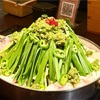 【激辛】横浜駅で話題！青鬼もつ鍋と炭火焼鳥を満喫｜炭火焼鳥・牛もつ鍋 うる虎 総本店