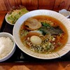 ラーメンフロンティア　かもめ　ラーメン・餃子・半ライスセット