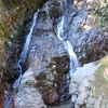 「五常の滝」の緑泥片岩