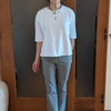 二の腕が太く見えない白Tシャツ4枚を比較｜ZARAのパンツとドゥクラッセTシャツのコーデ