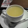 上島珈琲店の飴湯　すりおろした林檎と生姜が入っていて、風邪引きには、うれしかった。