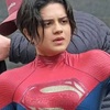 テスト試写後、フラッシュ映画のサーシャ・カーレが絶賛される。