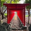 溶岩塚に建つ　割狐塚稲荷神社