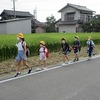 登校の風景：秋らしい涼しい朝