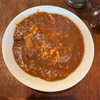 牛すじカレーオムライス〜