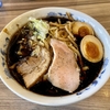 【今週のラーメン４５３３】 くじら食堂 nonowa東小金井店 （東京・東小金井） ブラック 特盛 ＋ 味玉 ＋ サッポロラガービール 赤星 中瓶　〜ワイルド＆マイルド！見た目ハードで意外とソフト！旨さコク深か質実ブラック拉麺！