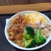 706【温玉トラップ】吉野家「チーズ牛サラダ」、ブロッコリーの下に幸せが隠れてた件