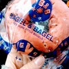 イチゴの香りが広がる【BAGEL&BAGEL】ストロベリーホワイトチョコ