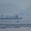 　海辺の風景・自衛艦