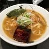 【今週のラーメン３４７２】 麺屋武蔵 五輪洞 （東京・田町） 黒角煮ら〜麺 大盛　〜田町で地殻変動起こすか？ 無骨さと繊細さのハイバランスパワフルら〜麺