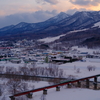 夕暮れ時の富良野の街並みと北海道色のキハ40を撮る！(ふらのワインハウス俯瞰編)