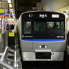 相鉄8000系8702×10の一部中間車が搬出。