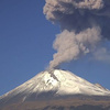 ポポカテペトル山　噴火