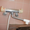 TOTO　浴室　壁付ｻｰﾓｼｬﾜｰ水栓　TMJ40CRX　　水漏れ修理　開閉バルブ部交換