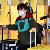2021.3.20　世界フィギュアに向けて日本代表の宇野昌磨、坂本花織がストックホルム到着(離れて撮影)  井上将志さんTwitterより