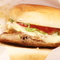 モスタコスバーガーとオニオンフライ