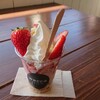 waccaで春がきた!!いちごの贅沢パフェを
食べたよ。