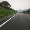 真正面に貫山をみながら、九州自動車道・