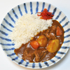 平日の昼を少し楽にする、Amazonで買えるレトルトカレー3選｜温めるだけで満足感を上げる