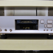 LUXMAN　ラックスマン　Ｄ-600s　CDプレーヤー LUXMAN D-600s 一枚のCDから始まる話 - Bedroom Audio Style
