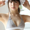 “日本一かわいいJK” として注目を集めた吉田莉桜の推定Cカップ美乳水着画像